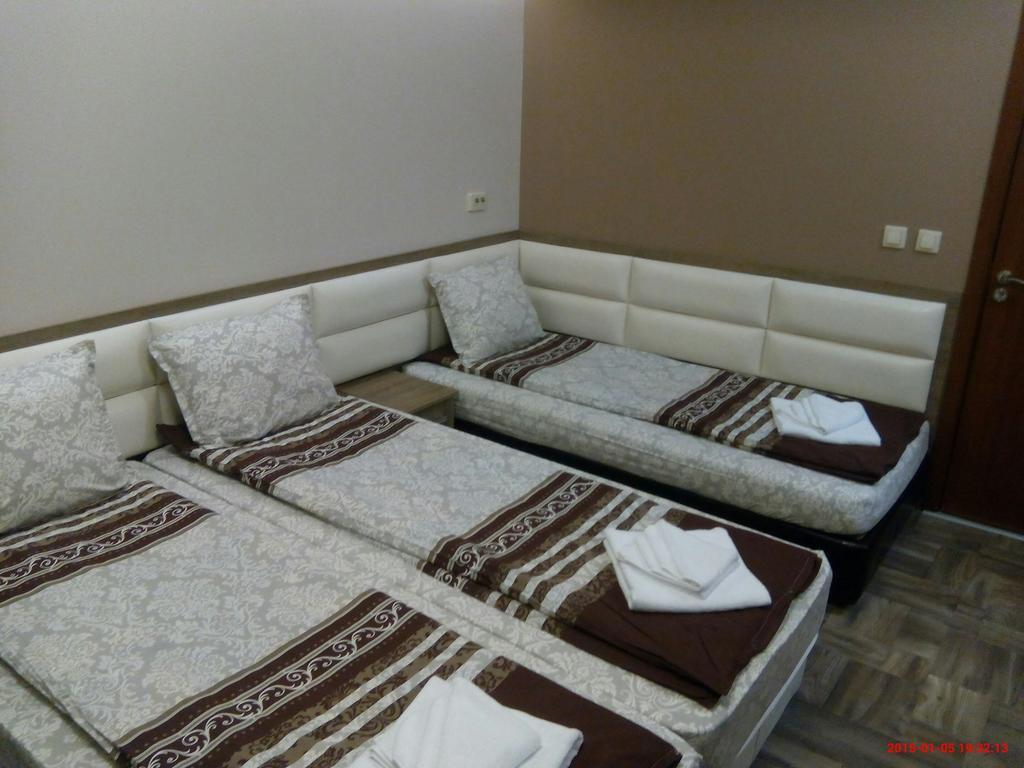 Mineral 56 Hotel Banja Szoba fotó